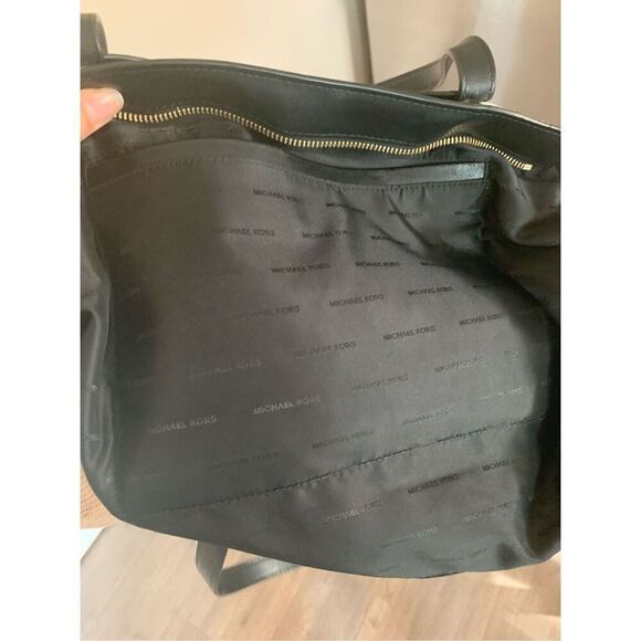 Michael Kors white and black tote work tote leather tote - Picture 6 of 7